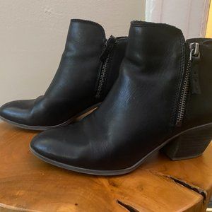 Frye Judith Double Zip Ankle boots, Black, Size 7
